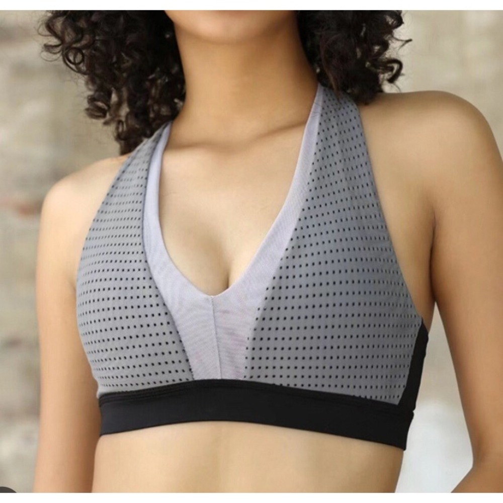 Aerie Womens Gray Black Perforated‎ Mesh Racerback V-Neck Sports Bra Size XS